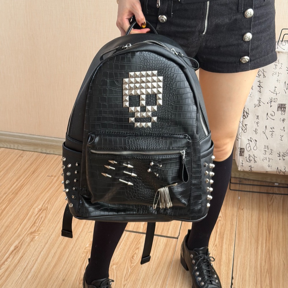 Street Fashion Women - Tas Ransel Motif Kulit Buaya Hitam