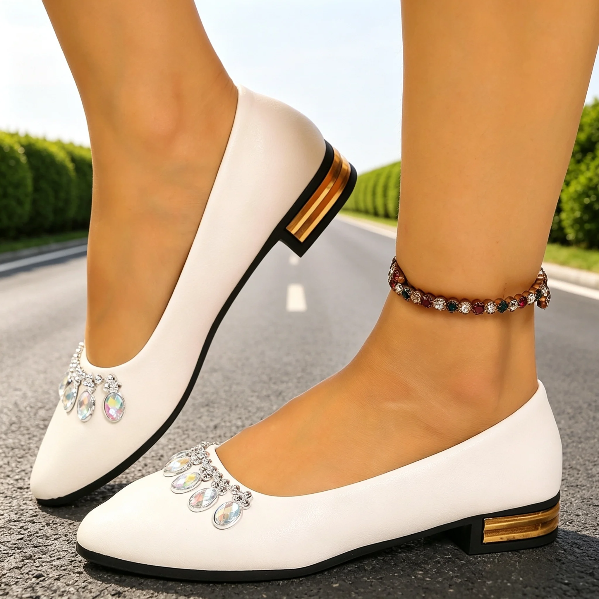 Street Fashion Women - Sepatu Balet Wanita Model Pointed Toe,