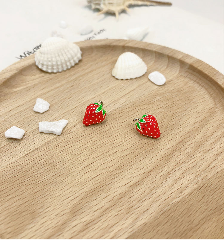 Anting Stroberi Akrilik Mode B - Street Fashion Shoot ulasan dan harga