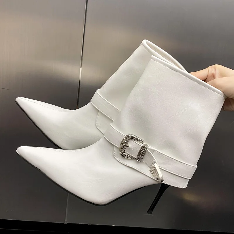 Eilyken Sepatu Bot Pergelangan - Street Fashion Lady ulasan dan harga
