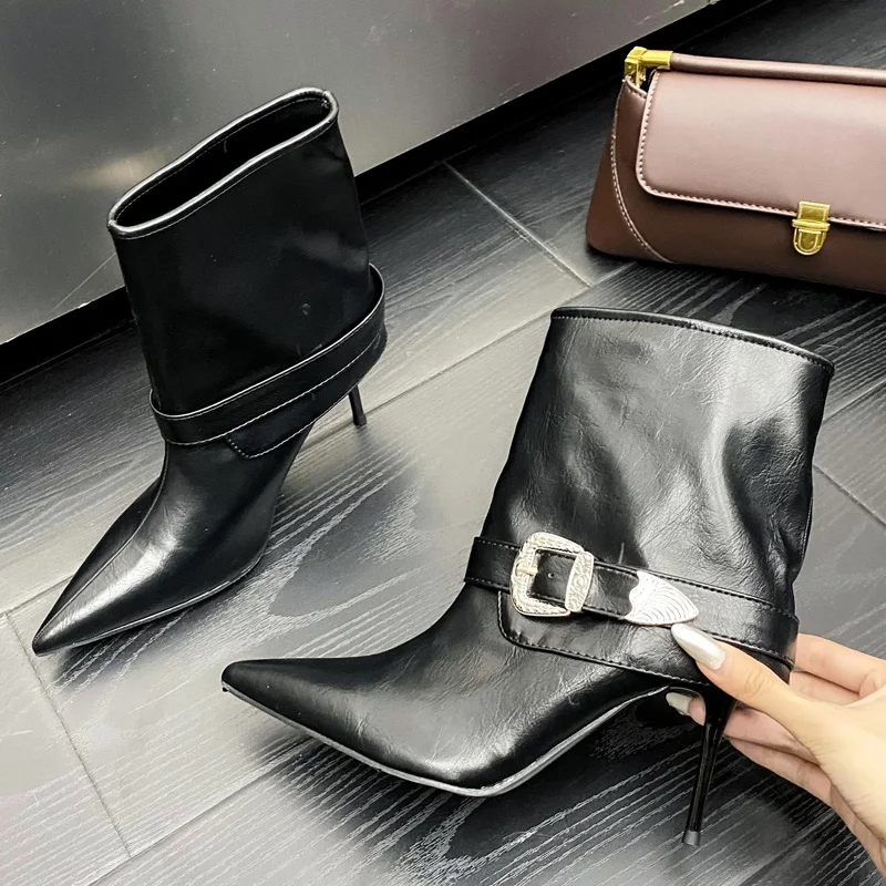 Eilyken Sepatu Bot Pergelangan - Street Fashion Lady ulasan dan harga